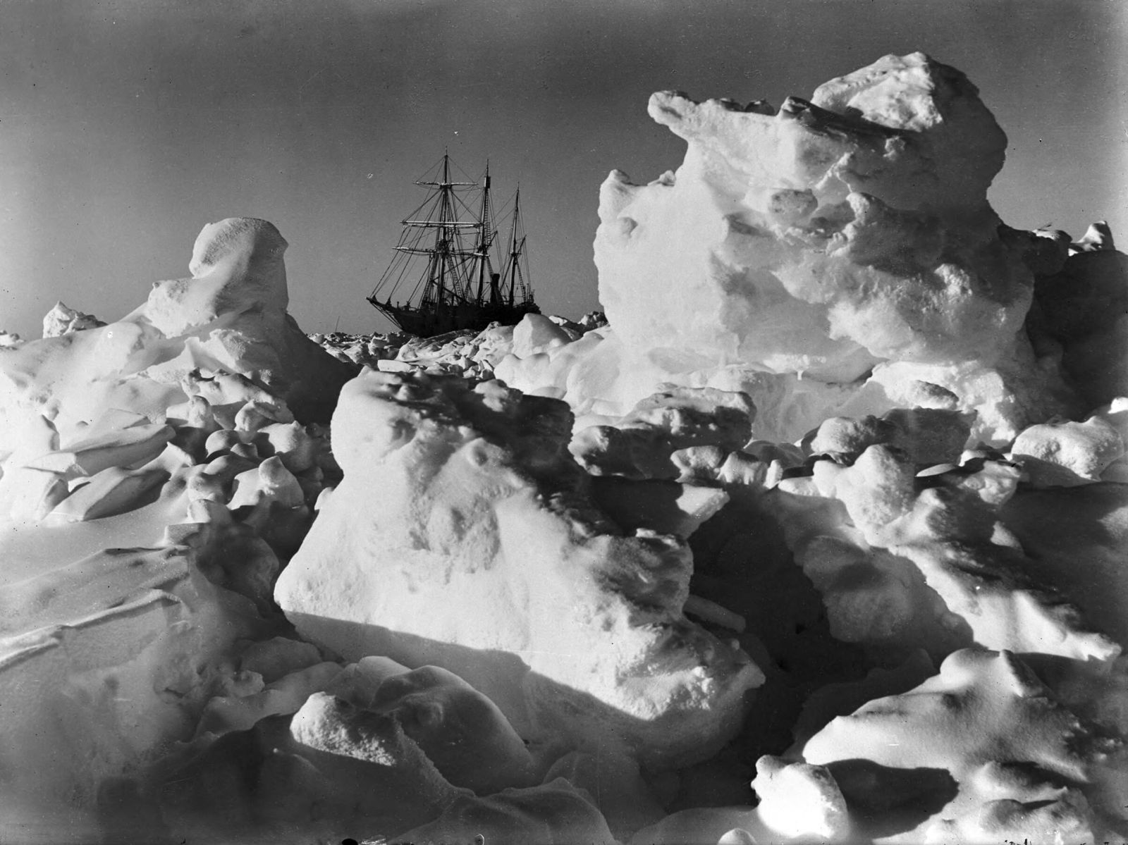 a-kitartas-diadala-shackleton-es-az-endurance-igaz-tortenete-1.jpg